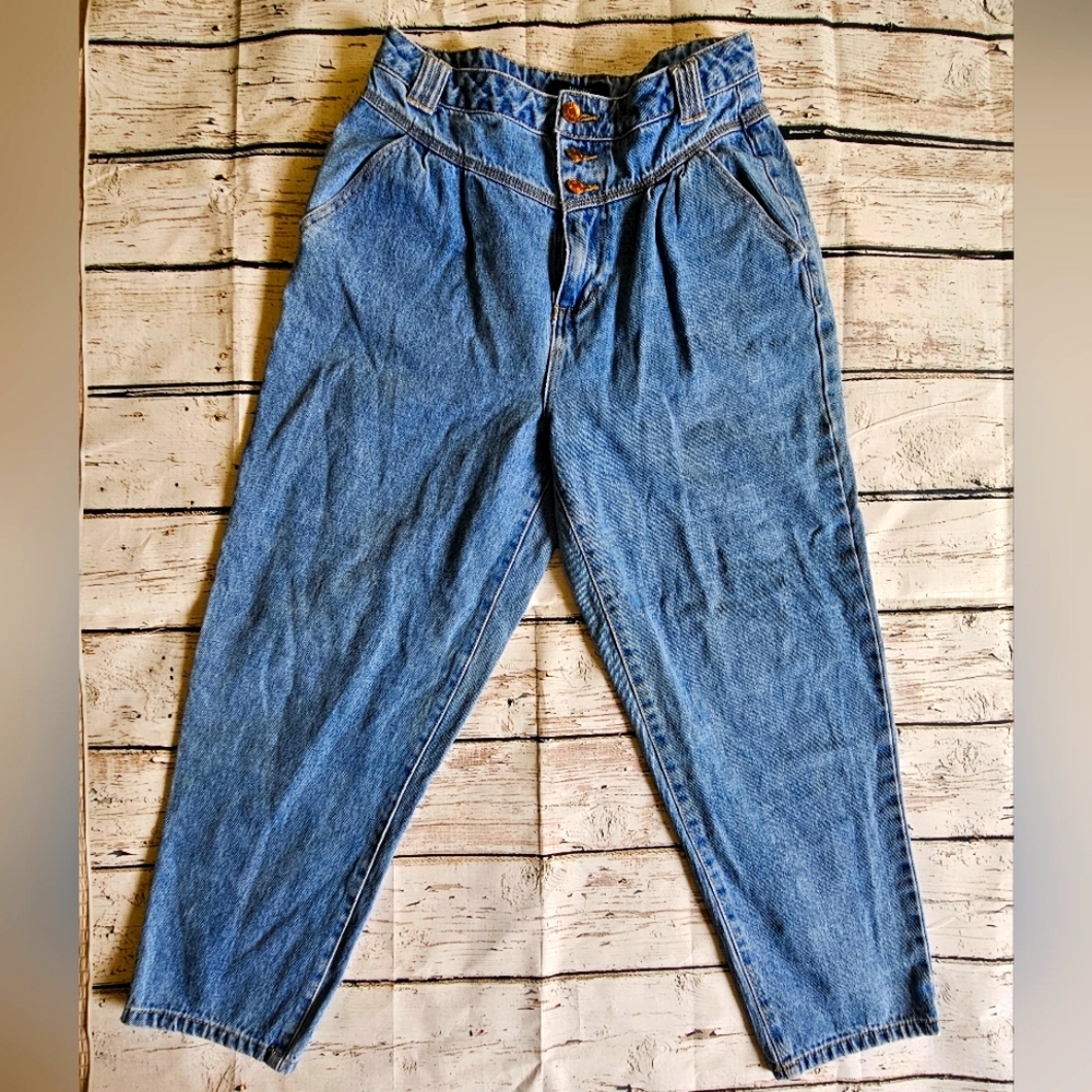 FOREVER 21 80's retro style mom jeans, triple button